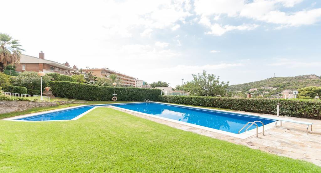 Apartamento Reisol Castelldefels Ngoại thất bức ảnh